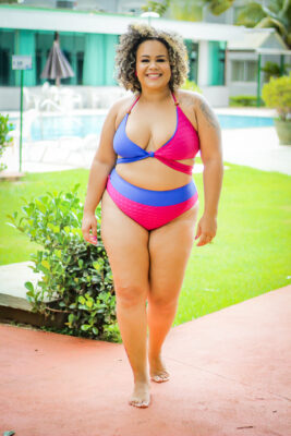 Biquíni plus size rosa com azul